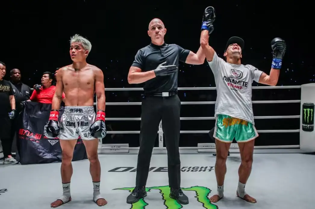 赛场, 万猜出战的, 则的首秀 赛场, 万猜出战的, 则的首秀