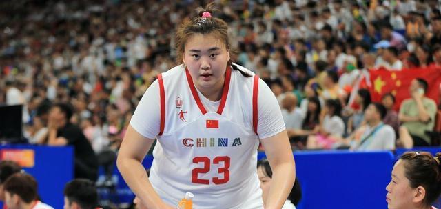 src, 身材高大的, 李梦虽然进