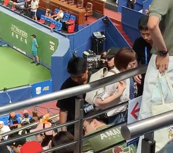 师赛秩序的, amp, 上海警方